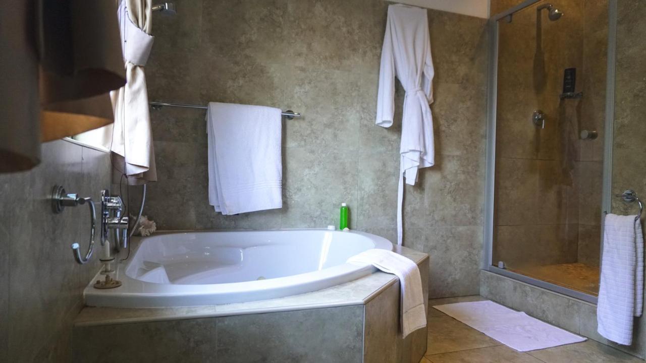 Fatmols Guest Lodge Йоганнесбурґ Екстер'єр фото