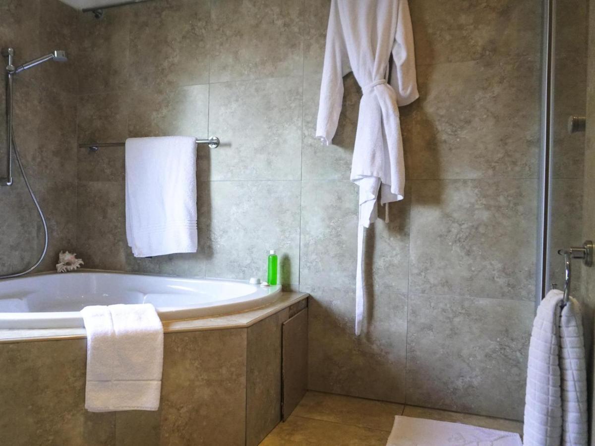 Fatmols Guest Lodge Йоганнесбурґ Екстер'єр фото
