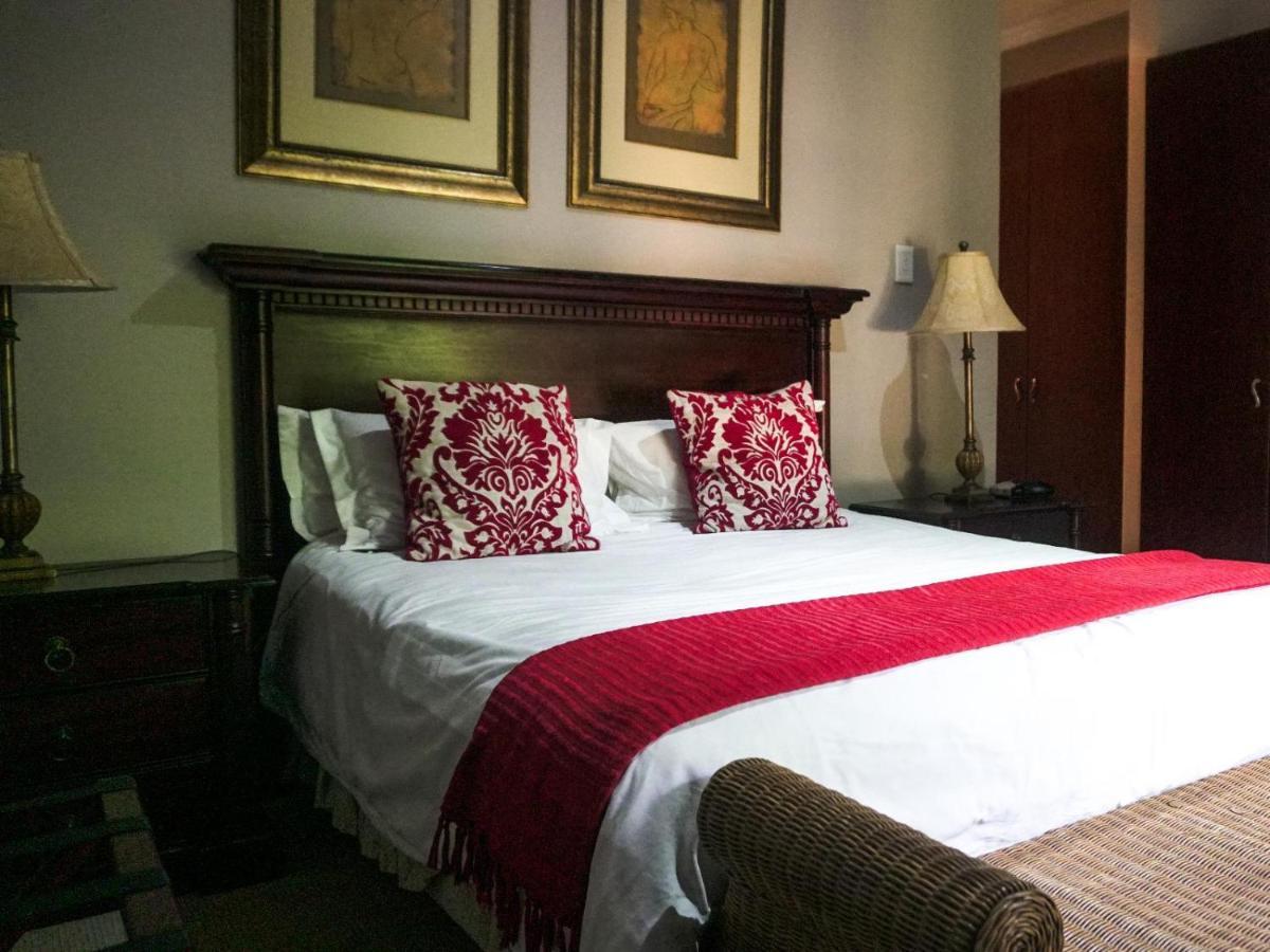 Fatmols Guest Lodge Йоганнесбурґ Екстер'єр фото