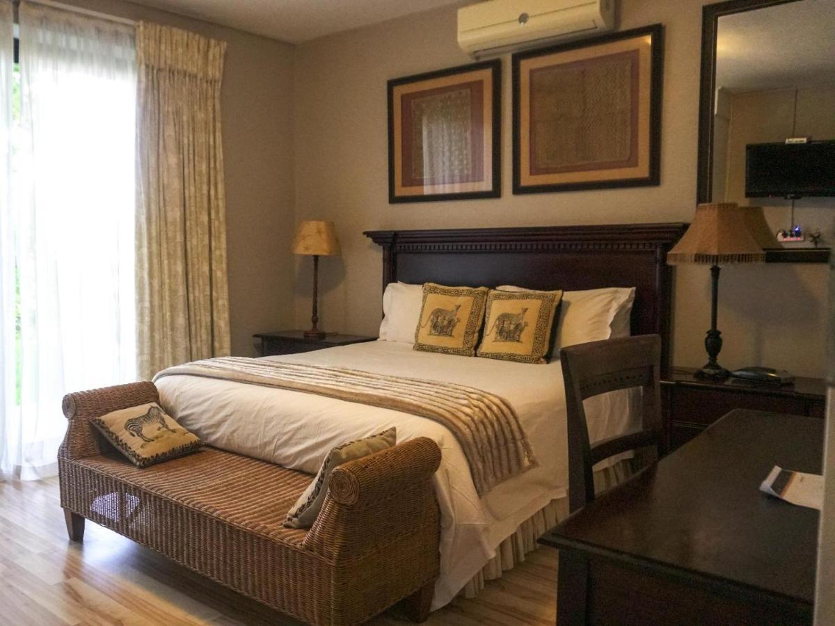 Fatmols Guest Lodge Йоганнесбурґ Екстер'єр фото