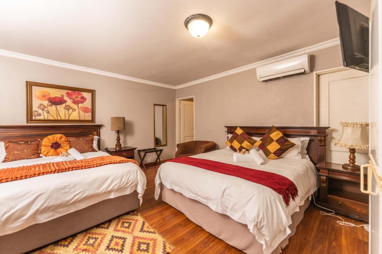 Fatmols Guest Lodge Йоганнесбурґ Екстер'єр фото