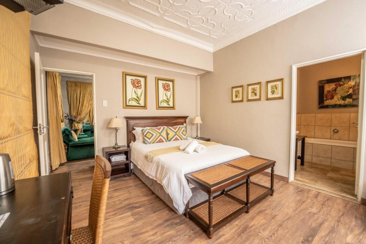 Fatmols Guest Lodge Йоганнесбурґ Екстер'єр фото