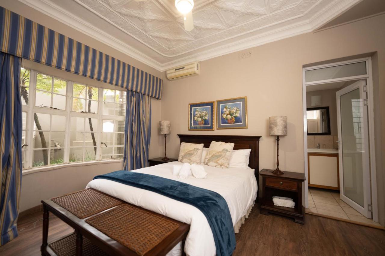 Fatmols Guest Lodge Йоганнесбурґ Екстер'єр фото